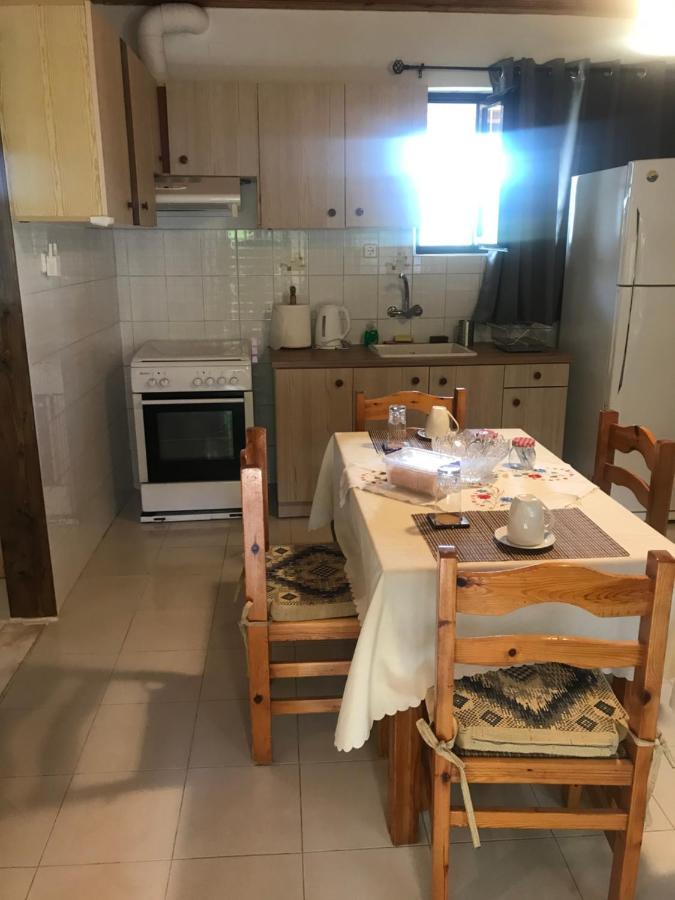 Gourgiana Apartments Андріцена Екстер'єр фото