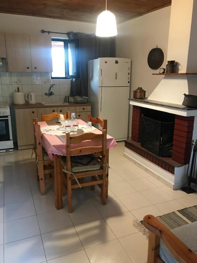 Gourgiana Apartments Андріцена Екстер'єр фото